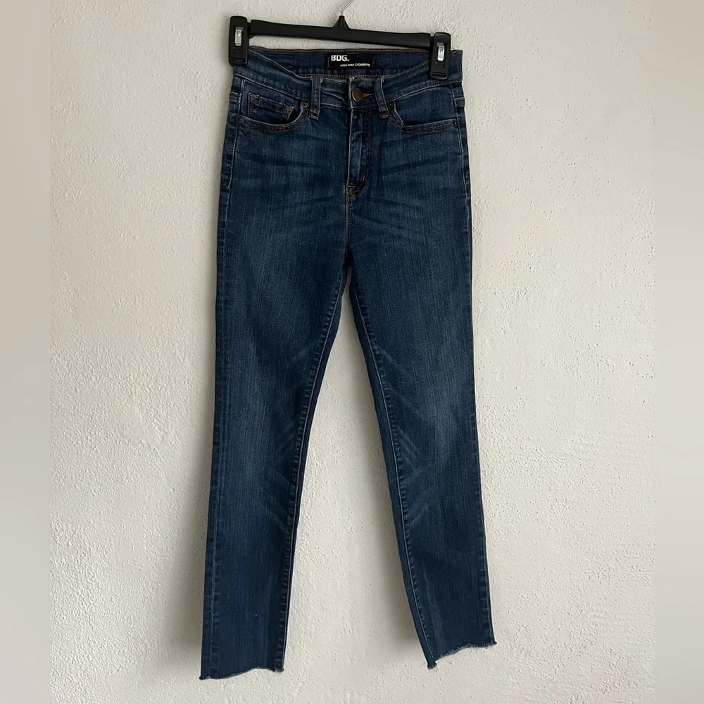 BDG Woman Blue High Rise Cigarette Jean, Size 27